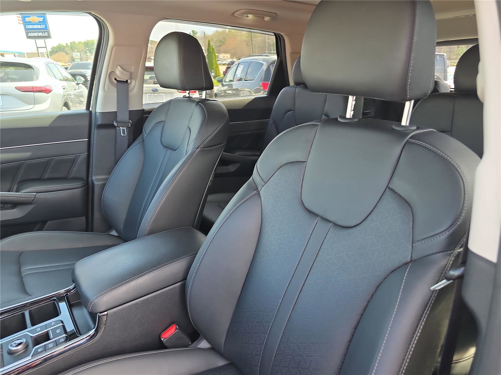 Used 2023 Kia Sorento SX FWD image 19