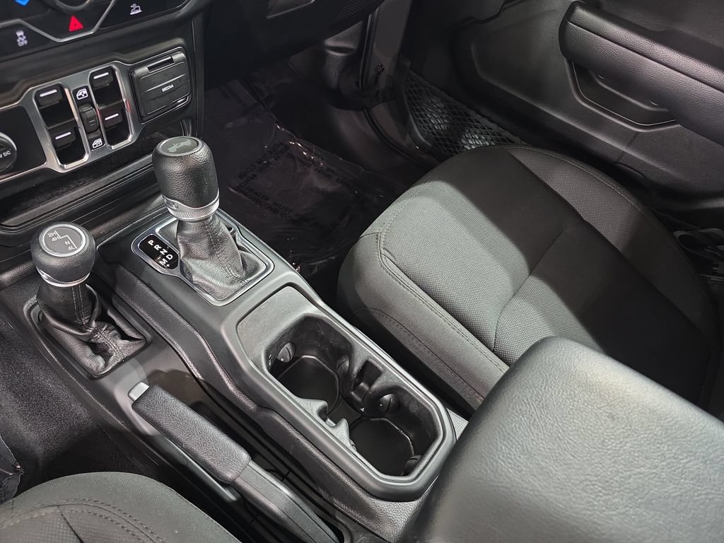 Used 2022 Jeep Wrangler Unlimited Sport AWD/4WD image 24