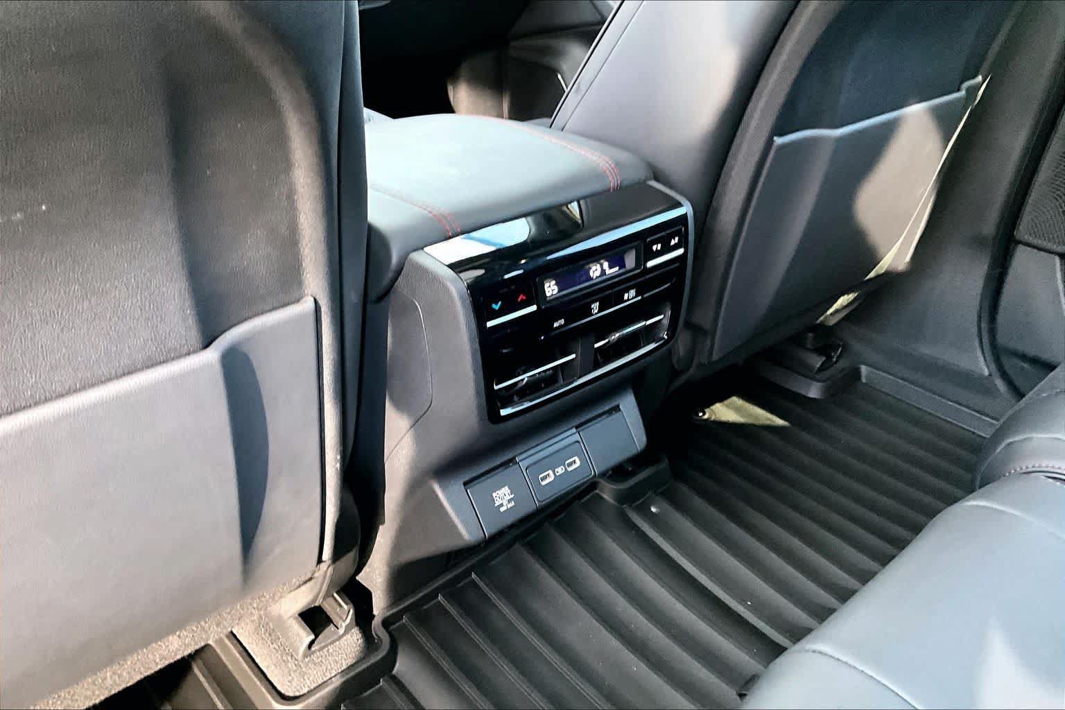 Used 2022 Acura MDX A-Spec AWD/4WD image 34
