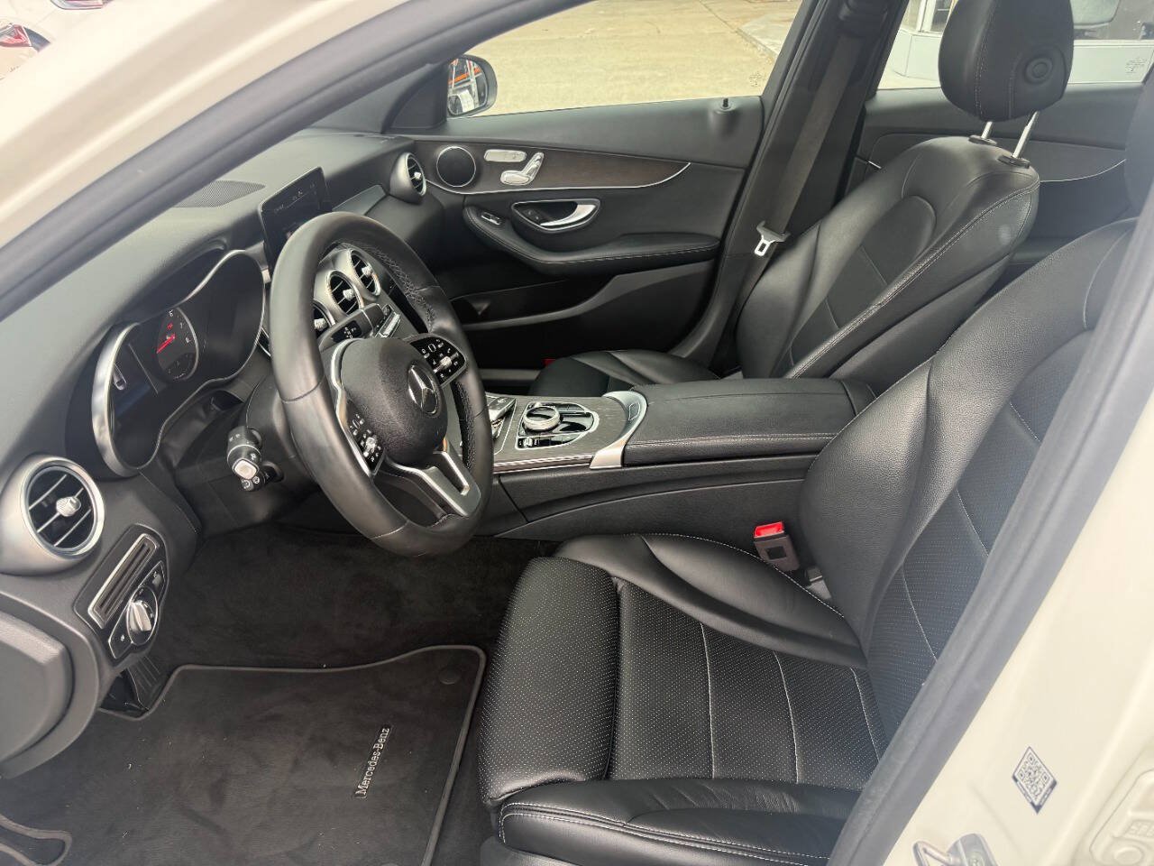 Used 2019 Mercedes-Benz C 300 4MATIC Sedan image 9