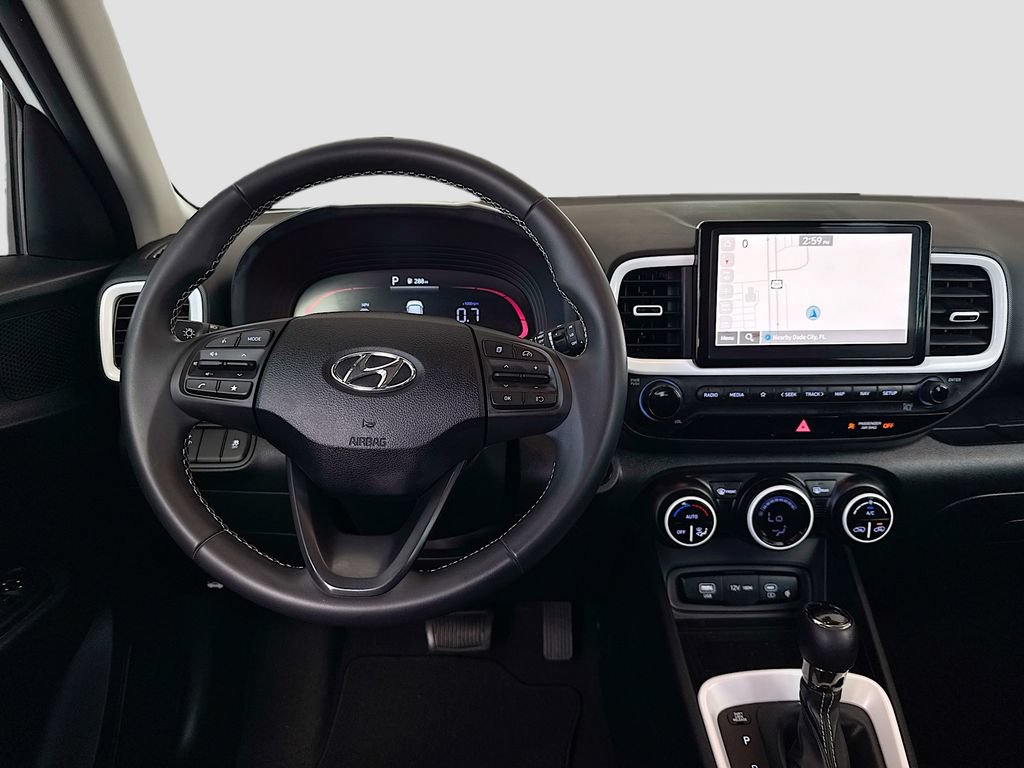 Used 2024 Hyundai Venue Limited FWD image 22
