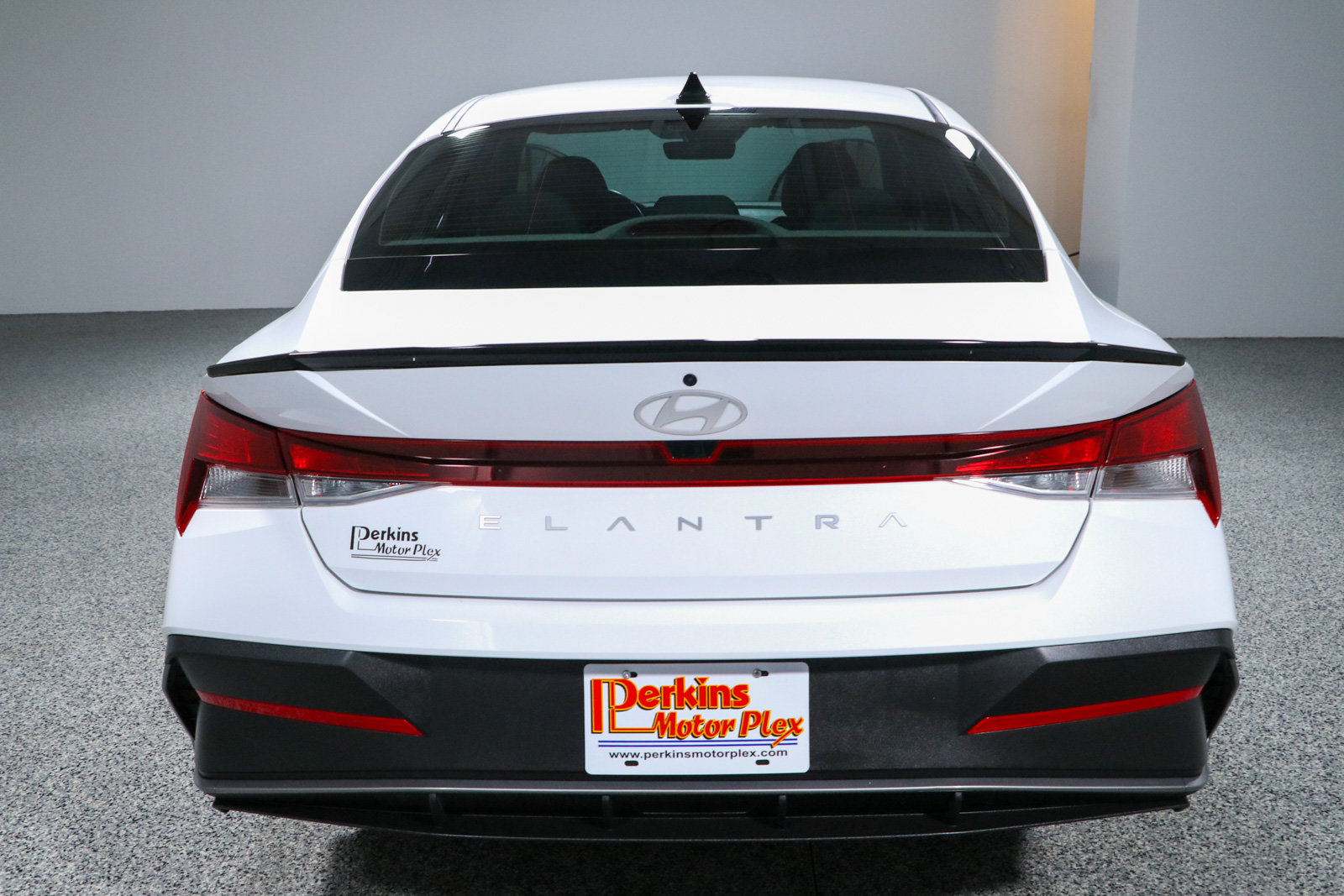 Used 2025 Hyundai Elantra Sport FWD image 8