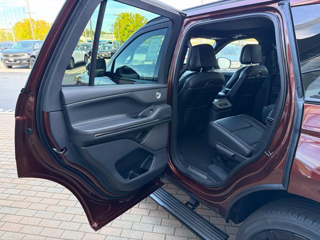 New 2027 Lincoln Navigator Reserve AWD/4WD image 12