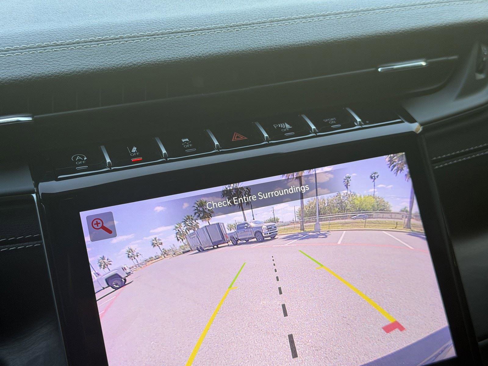 Used 2025 Jeep Grand Cherokee Limited w/ Black Appearance Package image 9