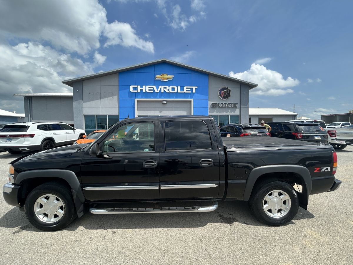 Used 2005 GMC Sierra 1500 SLT w/ Light Duty Power Package image 3