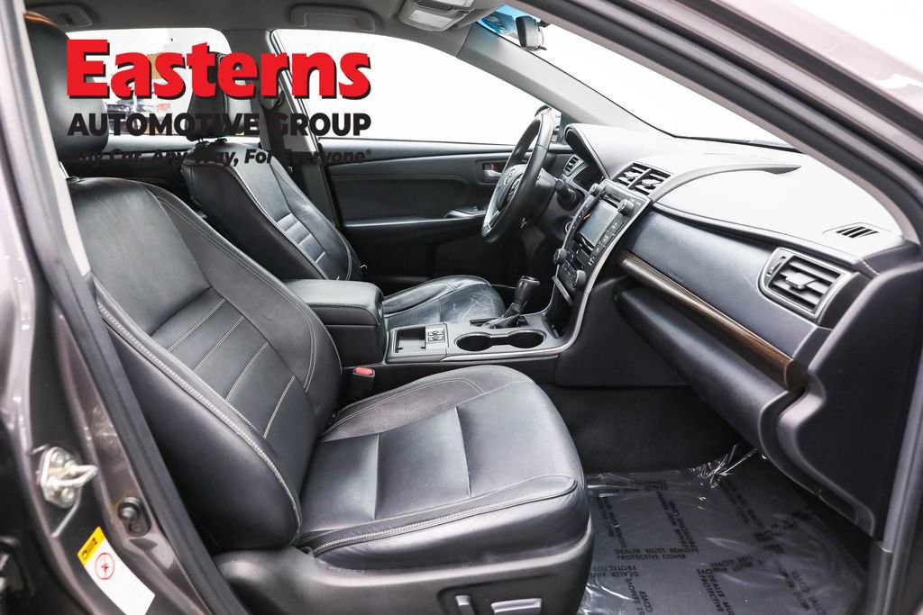 Used 2016 Toyota Camry XLE FWD image 25