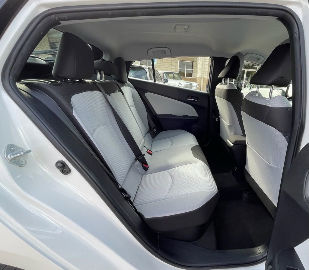 Used 2017 Toyota Prius Three w/ Carpet Mat Package image 33