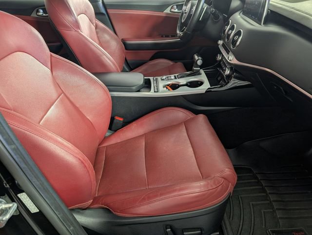 Used 2018 Kia Stinger GT1 image 34