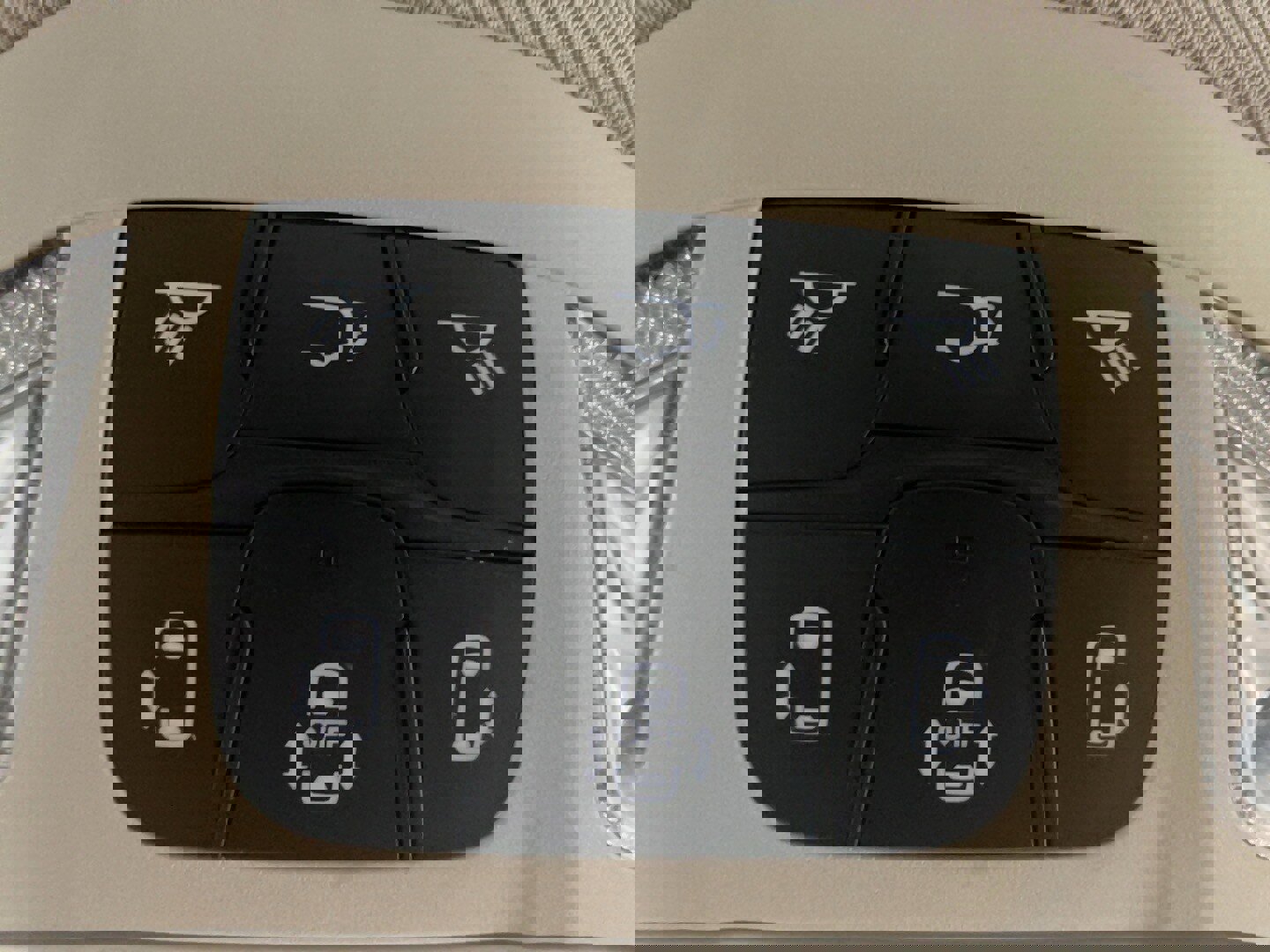 Used 2022 Chrysler Voyager LX image 15