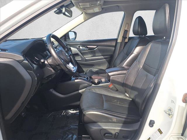 Used 2018 Nissan Rogue SL w/ Premium Package image 10