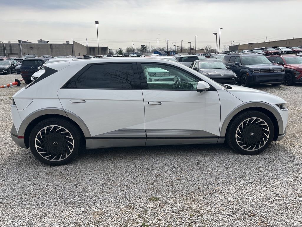 Used 2023 Hyundai Ioniq 5 Limited image 8