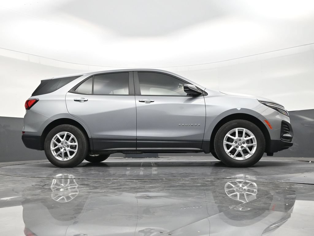 Used 2024 Chevrolet Equinox LS FWD image 25
