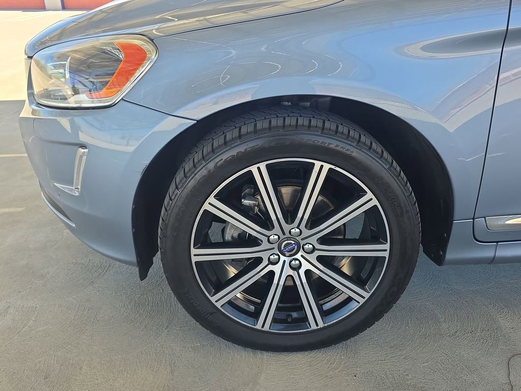 Used 2017 Volvo XC60 T6 Inscription w/ Preferred Option Package image 33