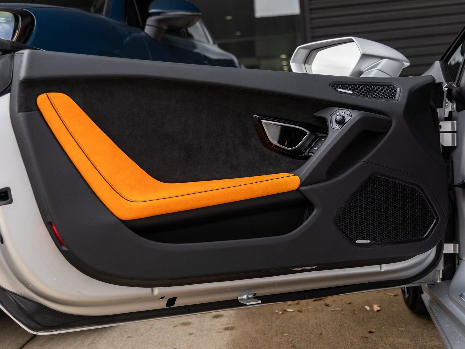 Used 2023 Lamborghini Huracan EVO image 27