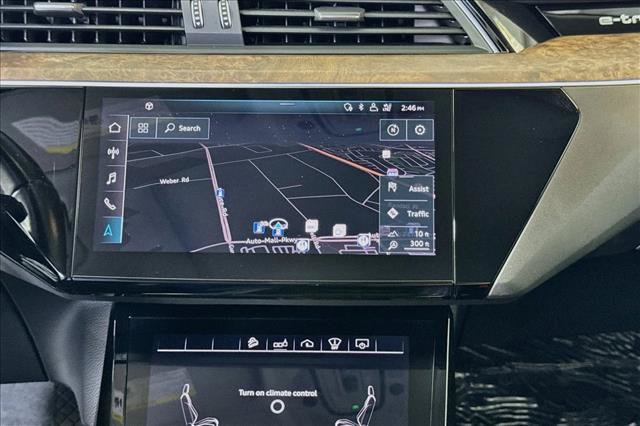 Used 2019 Audi e-tron Prestige w/ Prestige Package AWD/4WD image 13