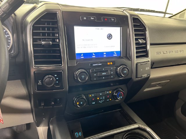Used 2022 Ford F250 XLT w/ XLT Premium Package AWD/4WD image 17