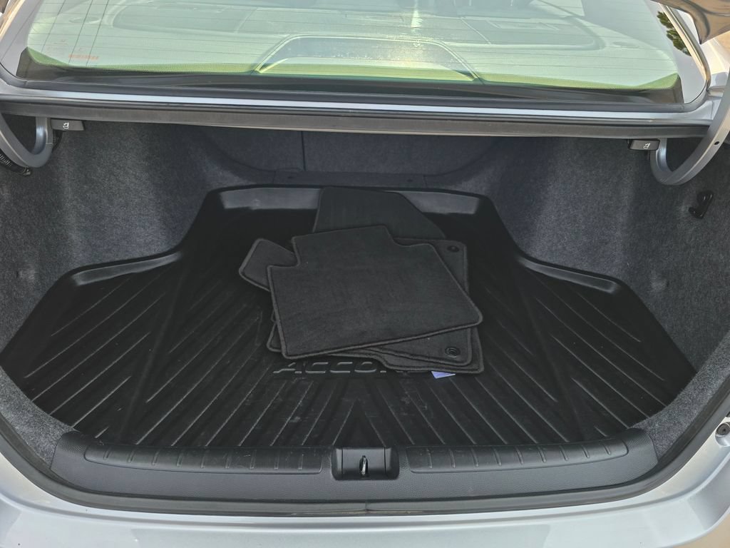 Used 2018 Honda Accord EX-L image 23