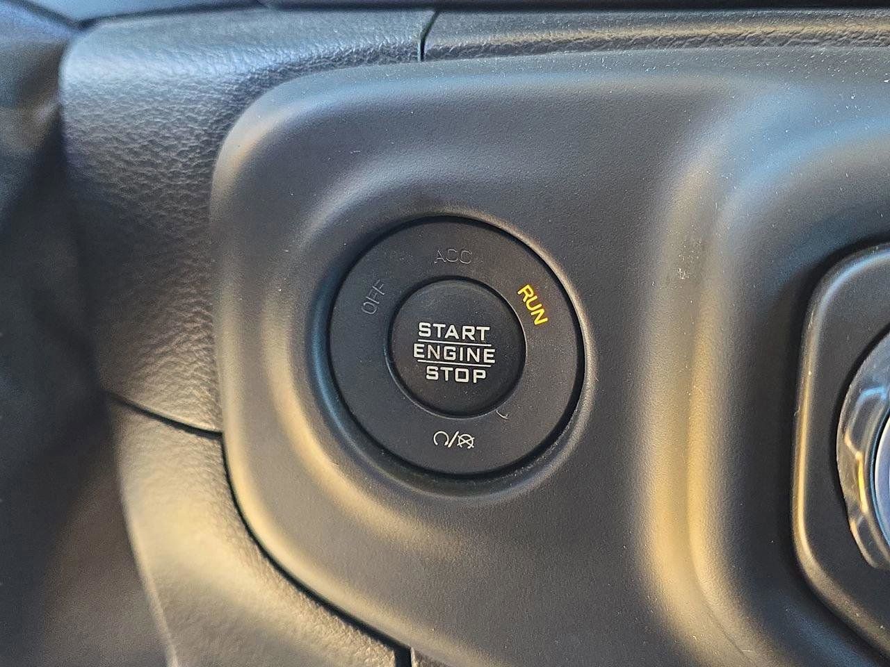 Used 2018 Jeep Wrangler Unlimited Rubicon image 33