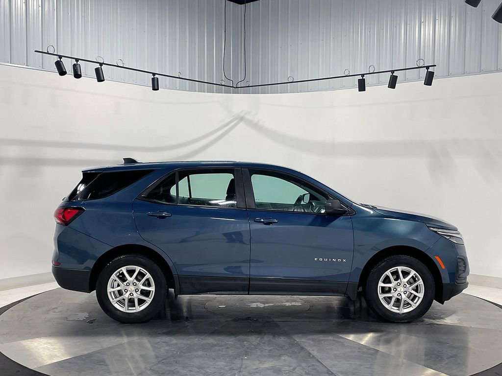 Used 2024 Chevrolet Equinox LS AWD/4WD image 10
