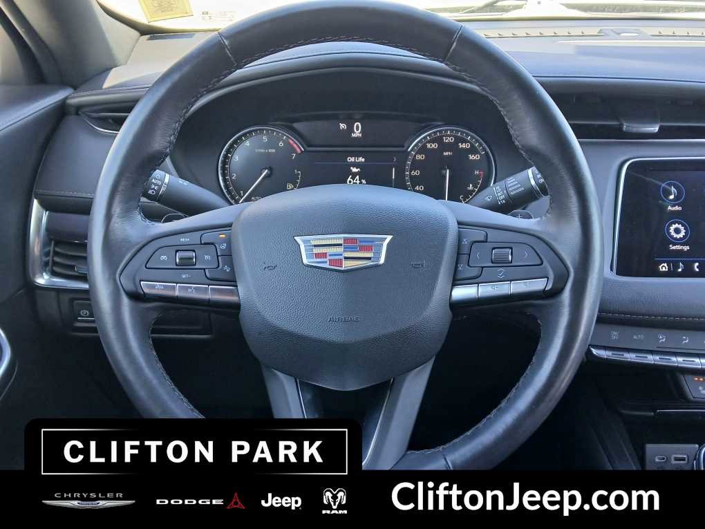 Used 2022 Cadillac XT4 Luxury w/ Cold Weather Package image 20