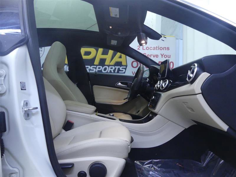 Used 2016 Mercedes-Benz CLA 250 4MATIC image 8