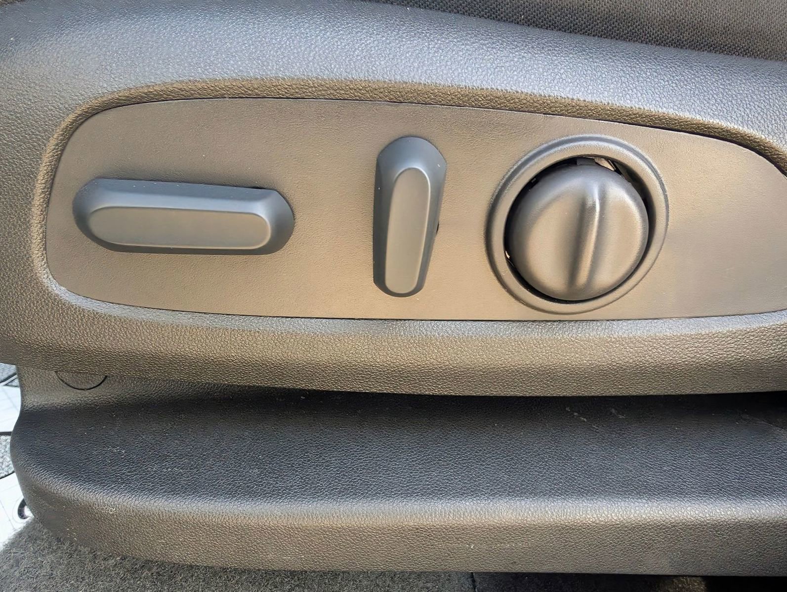 Used 2024 Chevrolet Equinox LT image 11