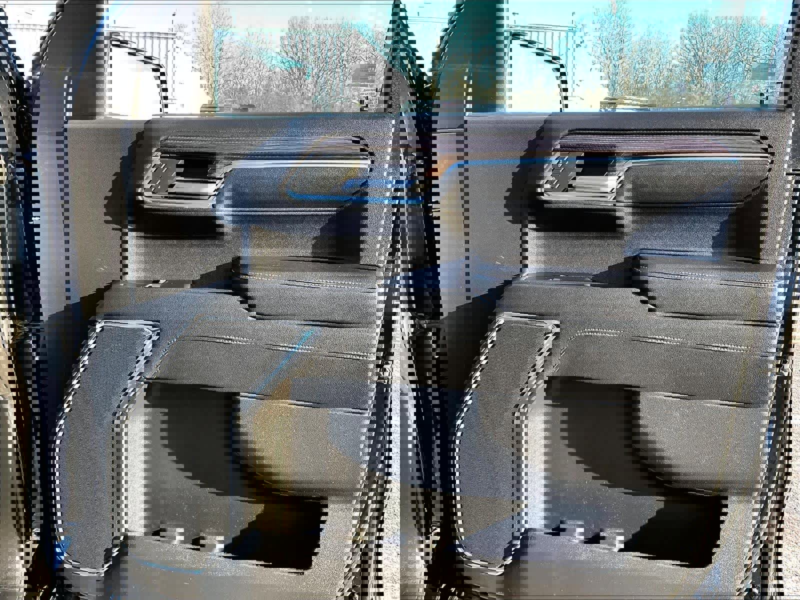 Used 2022 Chevrolet Silverado 1500 LT image 12