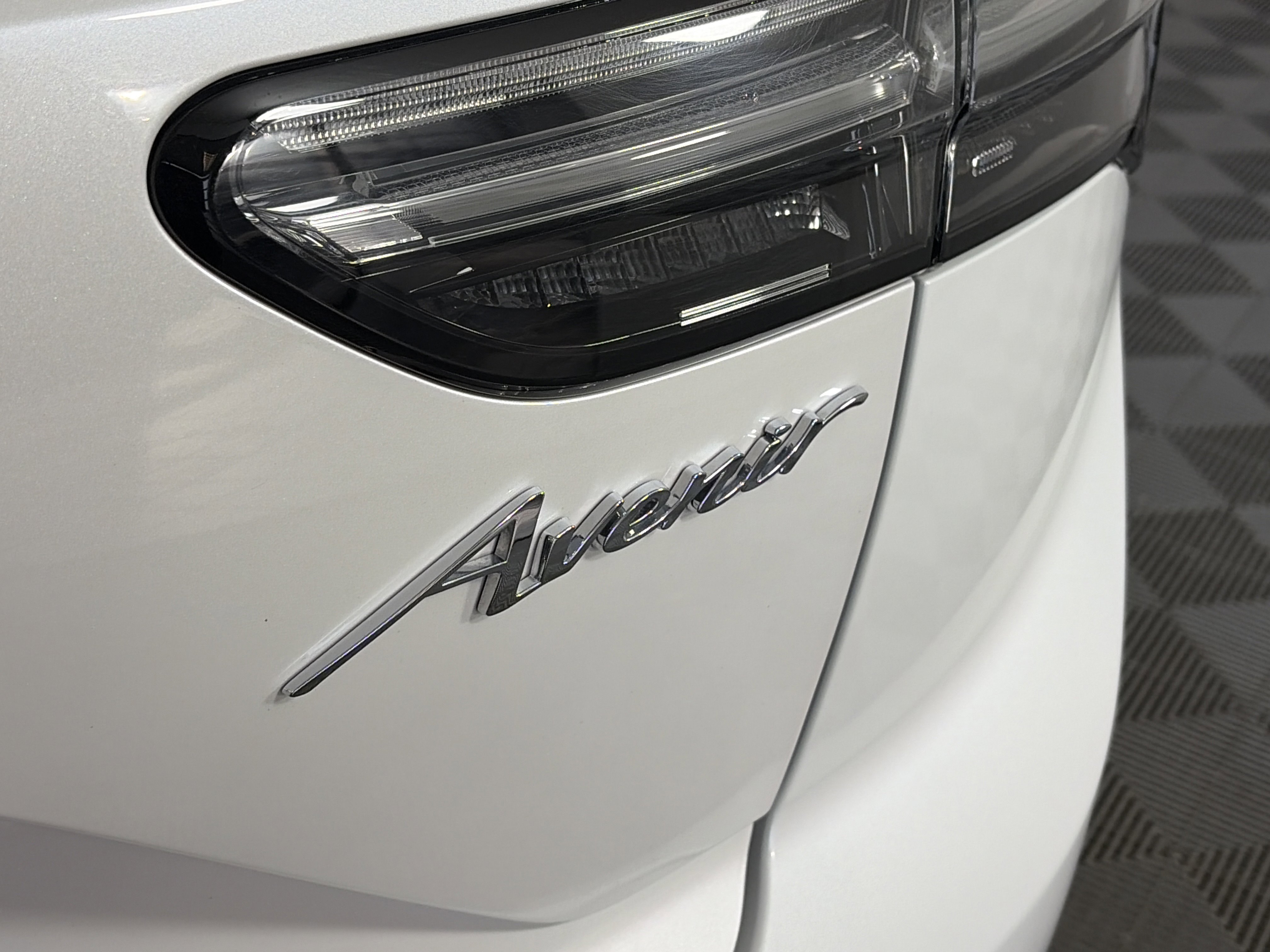 Certified 2023 Buick Envision Avenir image 17