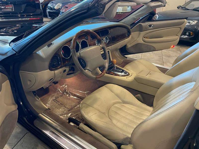 Used 2006 Jaguar XK8 Convertible image 63