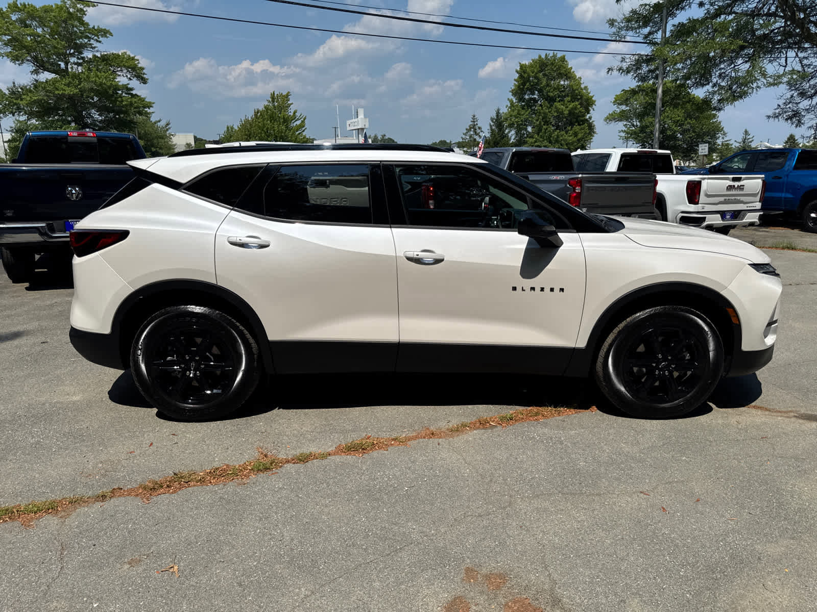 New 2025 Chevrolet Blazer LT w/ Midnight/Sport Edition image 7