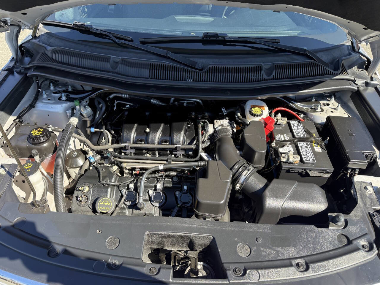 Used 2019 Ford Explorer XLT image 28