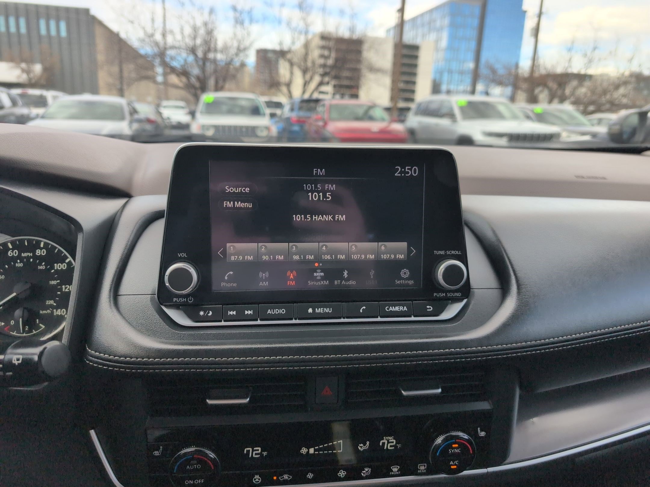 Used 2023 Nissan Rogue SV w/ SV Premium B Package image 25