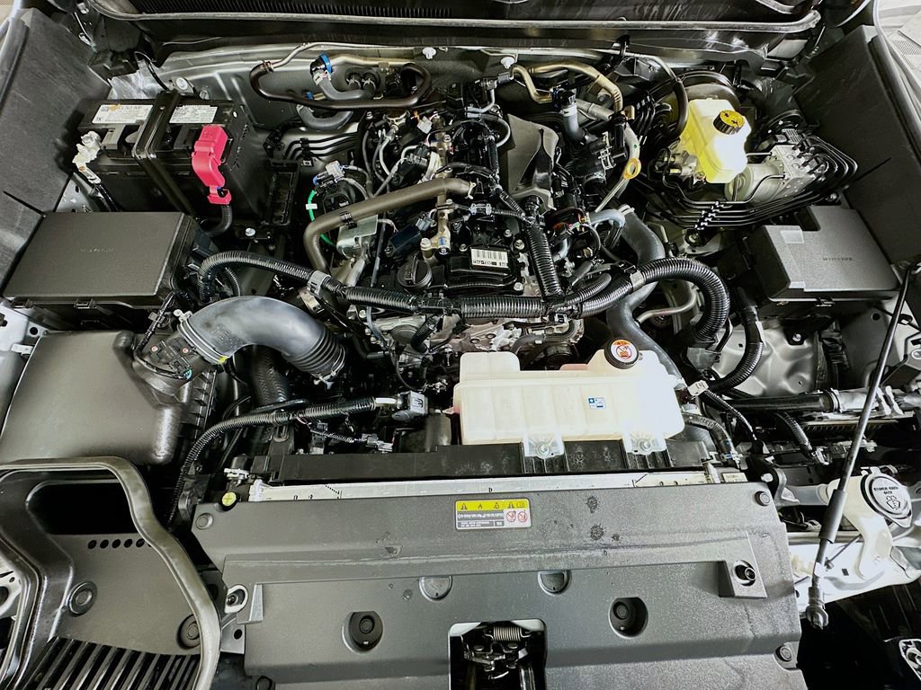 Certified 2025 Toyota Tacoma SR5 image 28