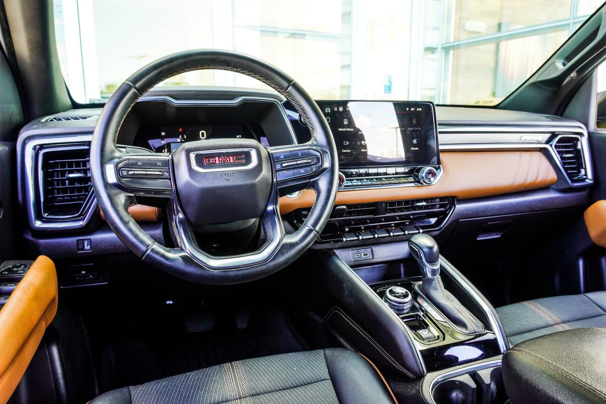 Used 2023 GMC Canyon AT4 w/ Canyon Safety Plus Package AWD/4WD image 15