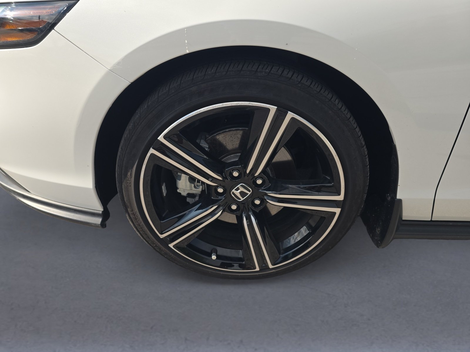 Used 2024 Honda Accord Sport image 10