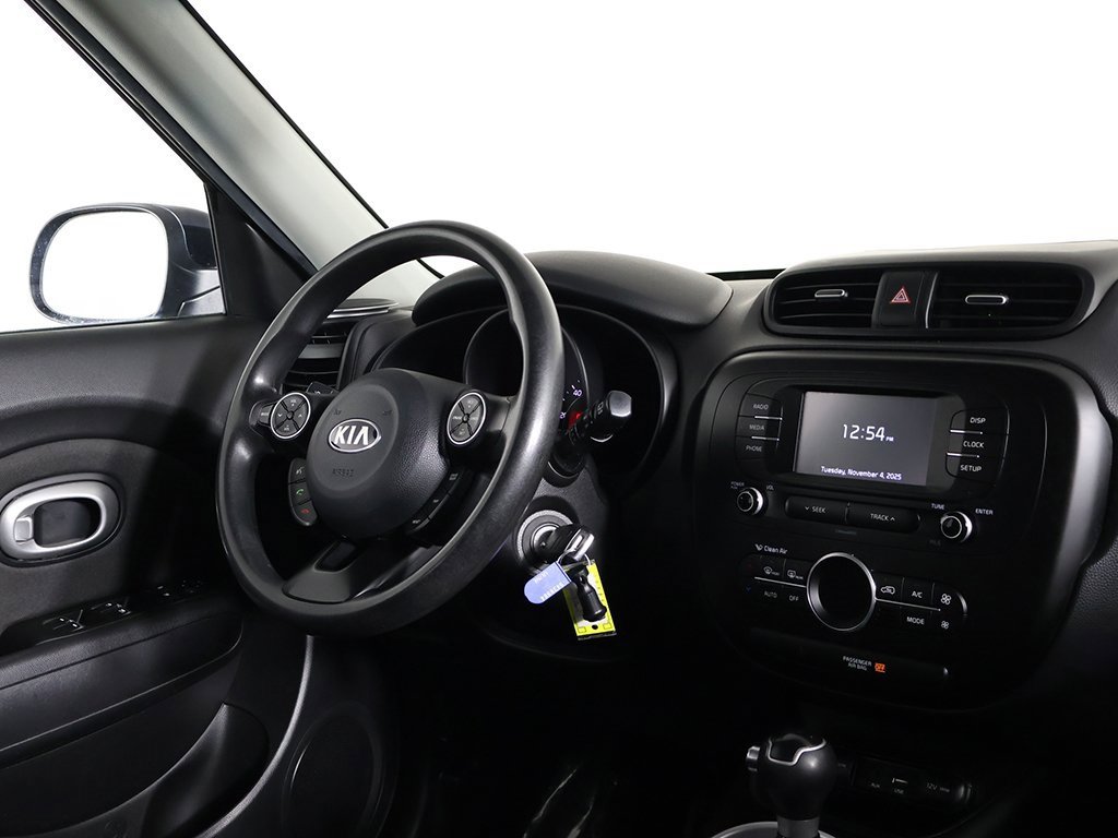 Used 2017 Kia Soul + image 23