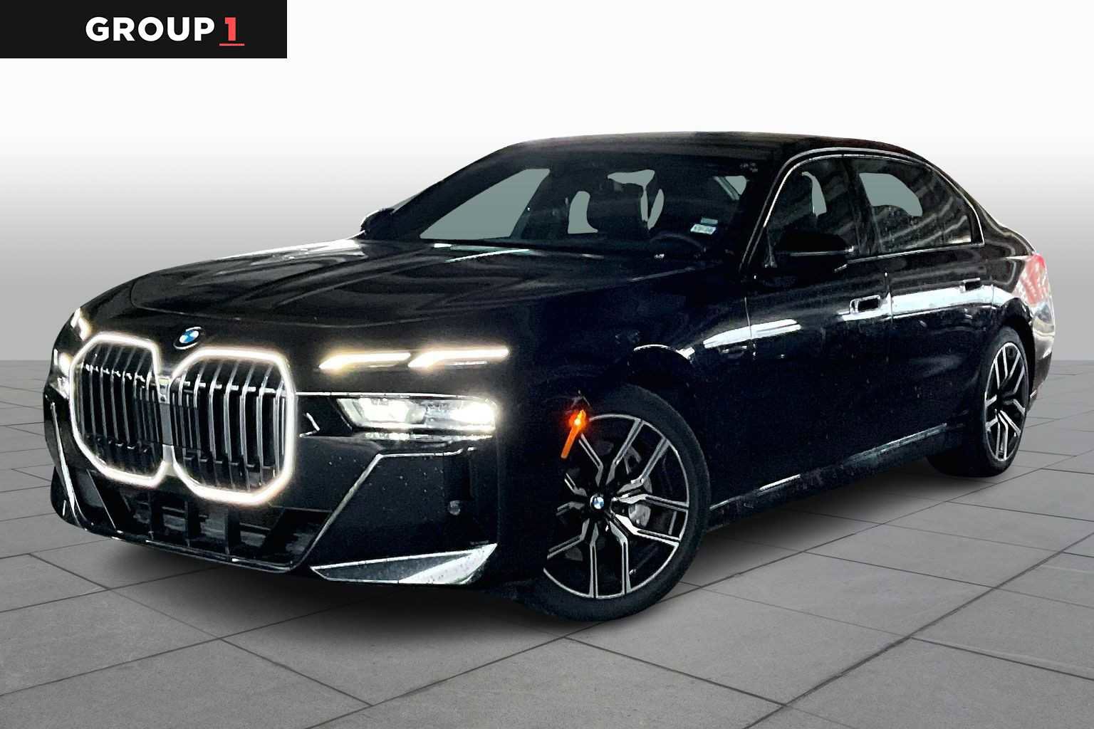 Used 2025 BMW 740i image 1