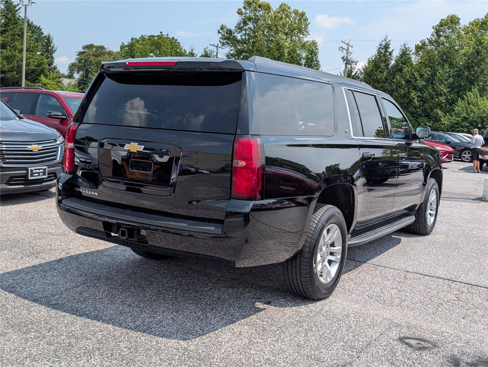 Used 2018 Chevrolet Suburban LT AWD/4WD image 5