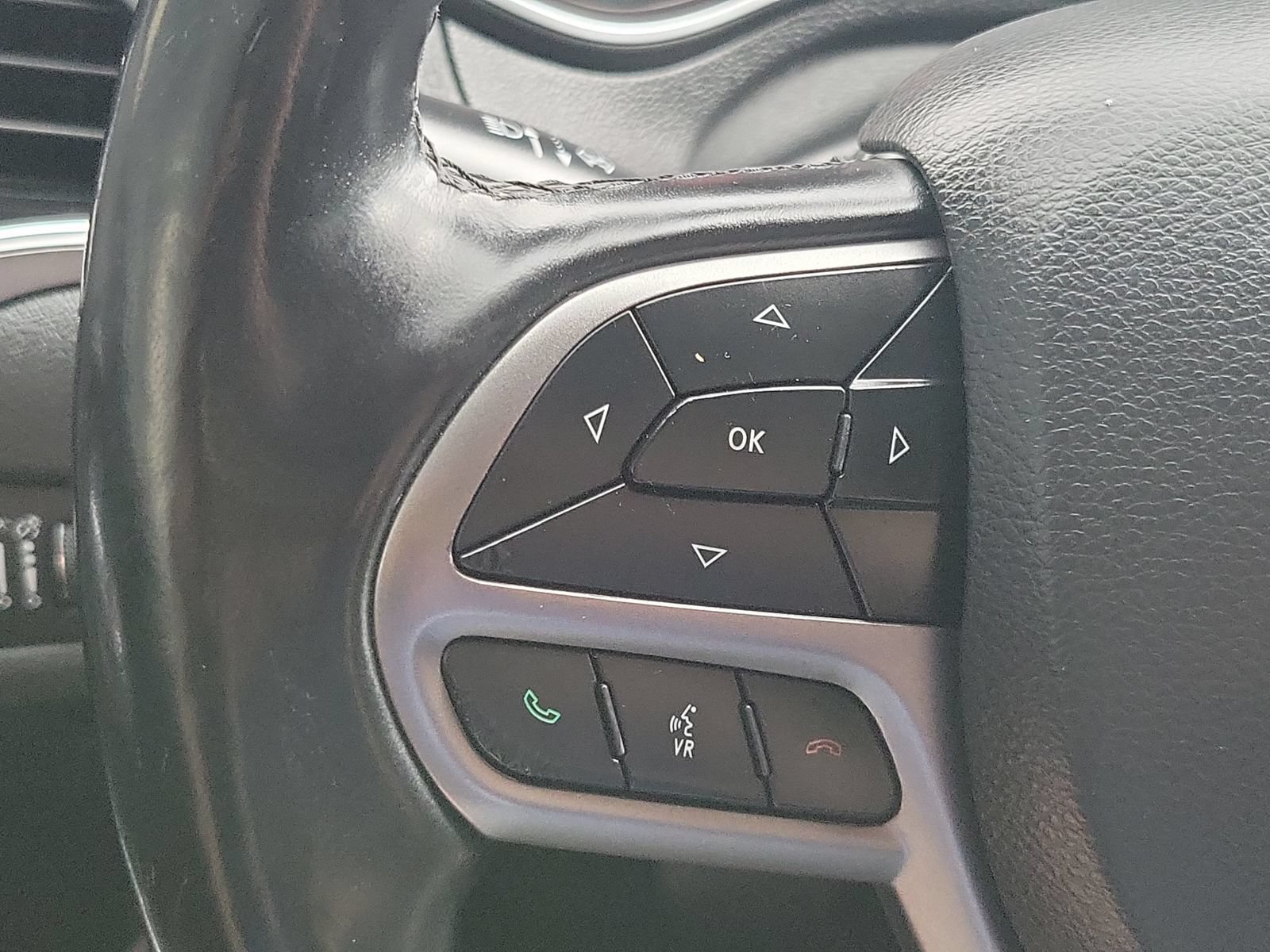 Used 2020 Jeep Cherokee Limited FWD image 14