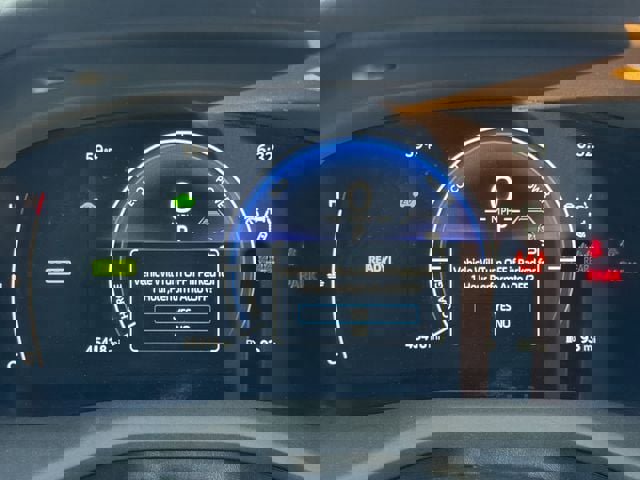 Used 2025 Toyota Camry SE image 28