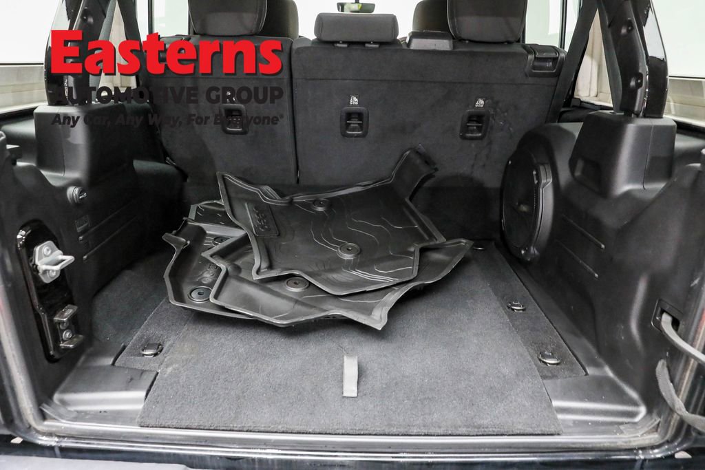 Used 2022 Jeep Wrangler Unlimited Rubicon 4xe w/ Cold Weather Group image 9