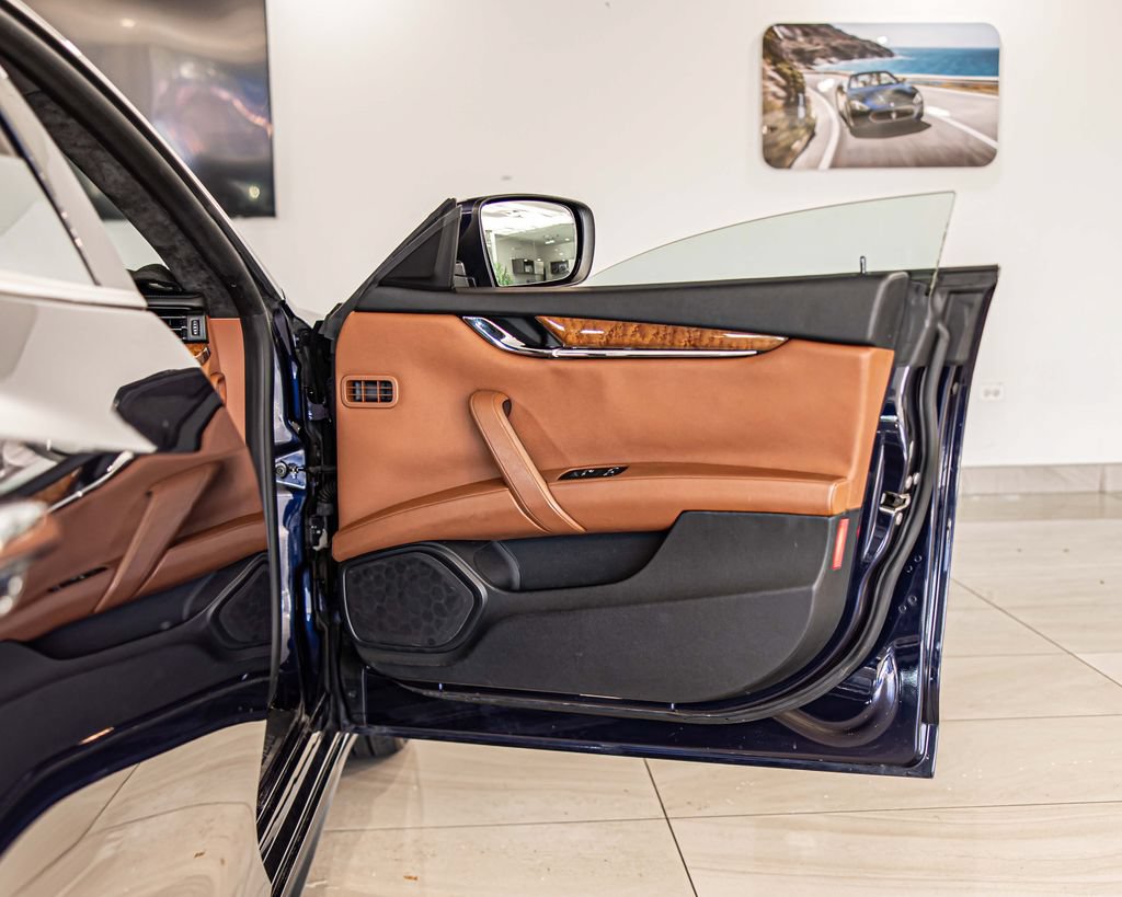 Used 2014 Maserati Quattroporte S Q4 AWD/4WD image 43