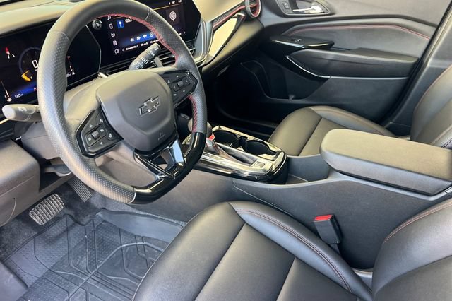 Used 2025 Chevrolet Trax RS w/ Driver Confidence Package FWD image 10