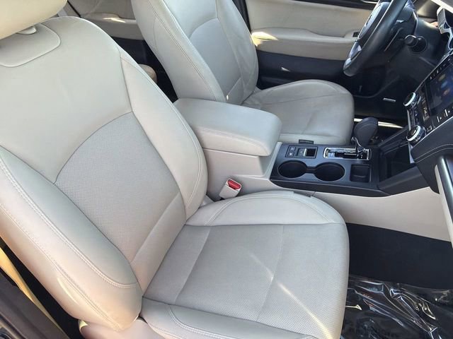 Used 2019 Subaru Outback 2.5i Limited image 12