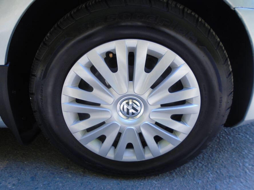 Used 2014 Volkswagen Golf 4-Door FWD image 31