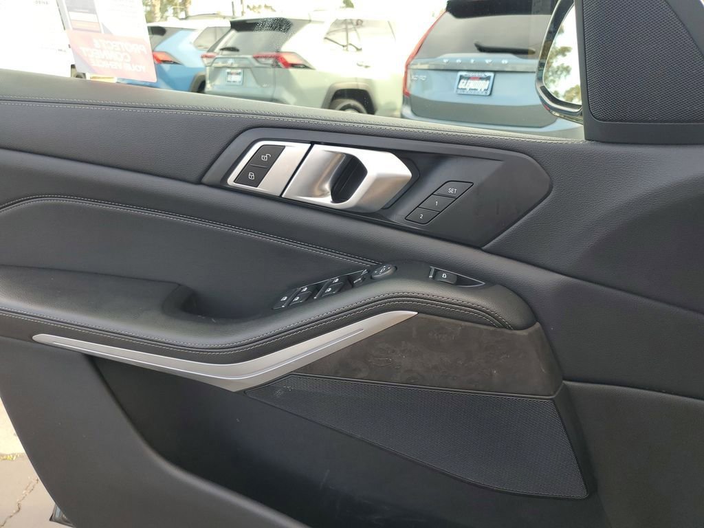 Used 2019 BMW X5 xDrive40i w/ Premium Package 2 image 24