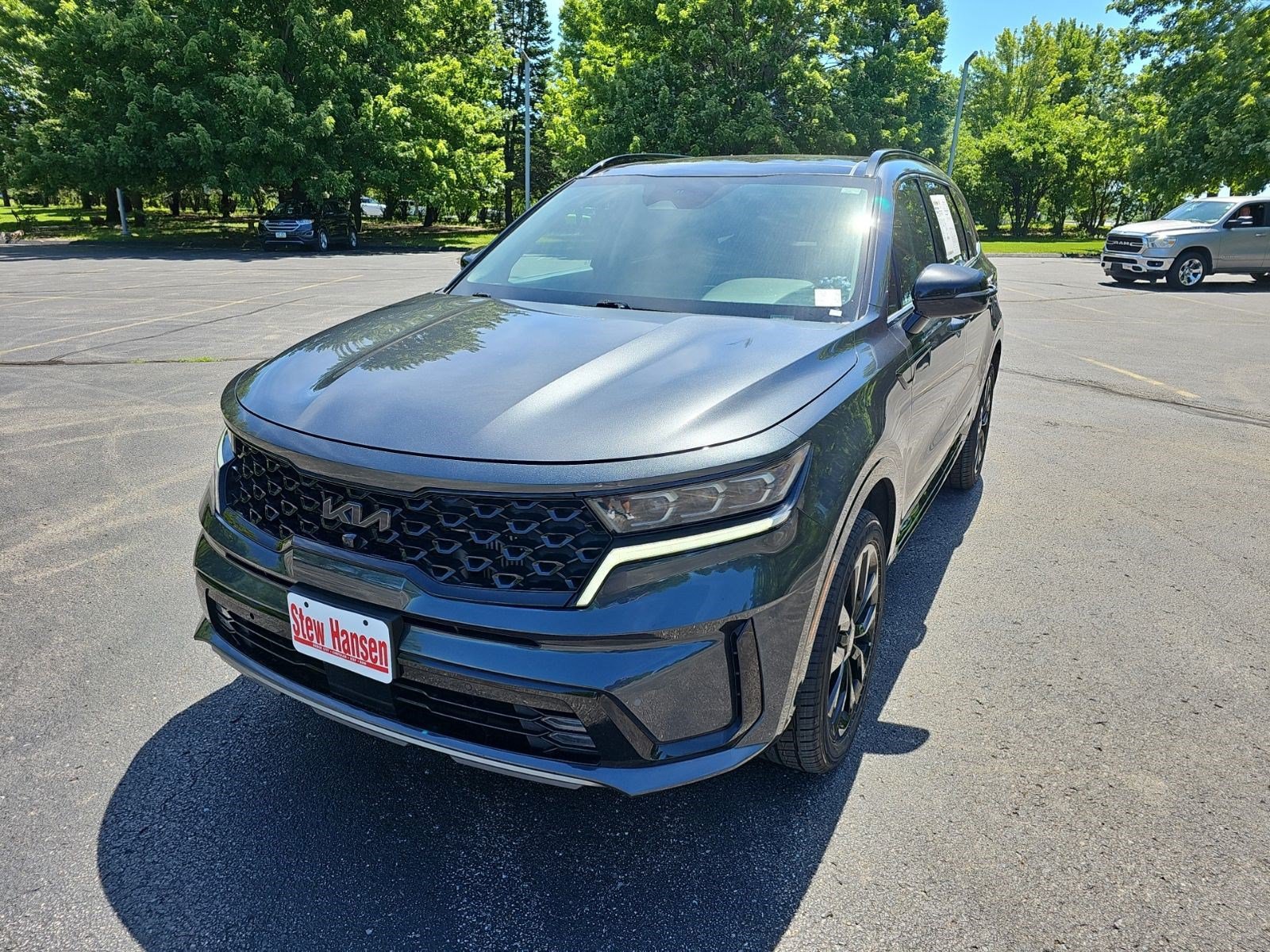Used 2023 Kia Sorento SX AWD/4WD image 2