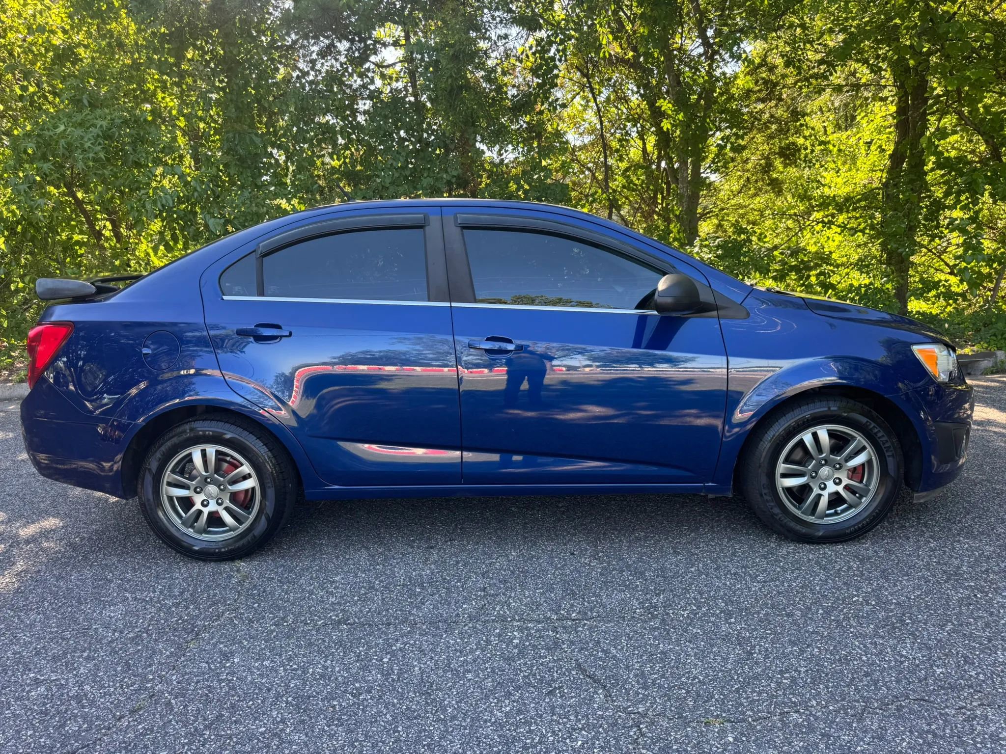 Used 2013 Chevrolet Sonic LT FWD image 3
