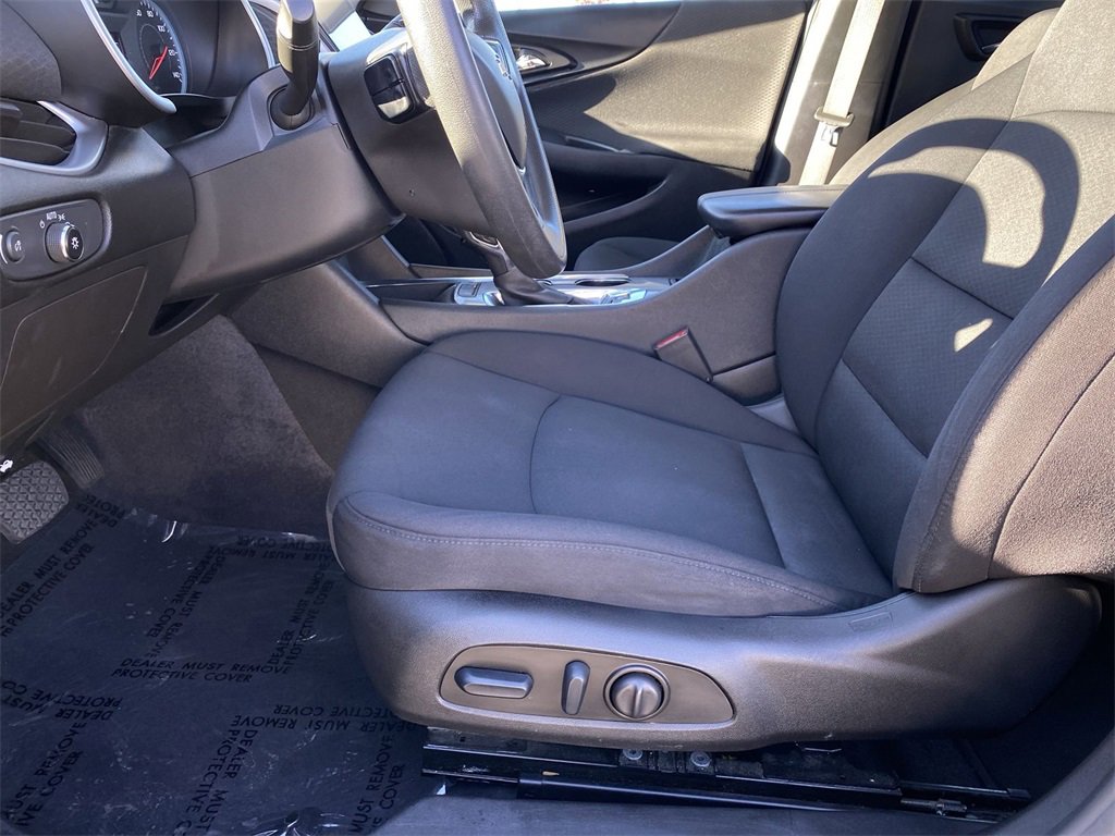 Used 2023 Chevrolet Malibu LT w/ Driver Confidence Package image 31
