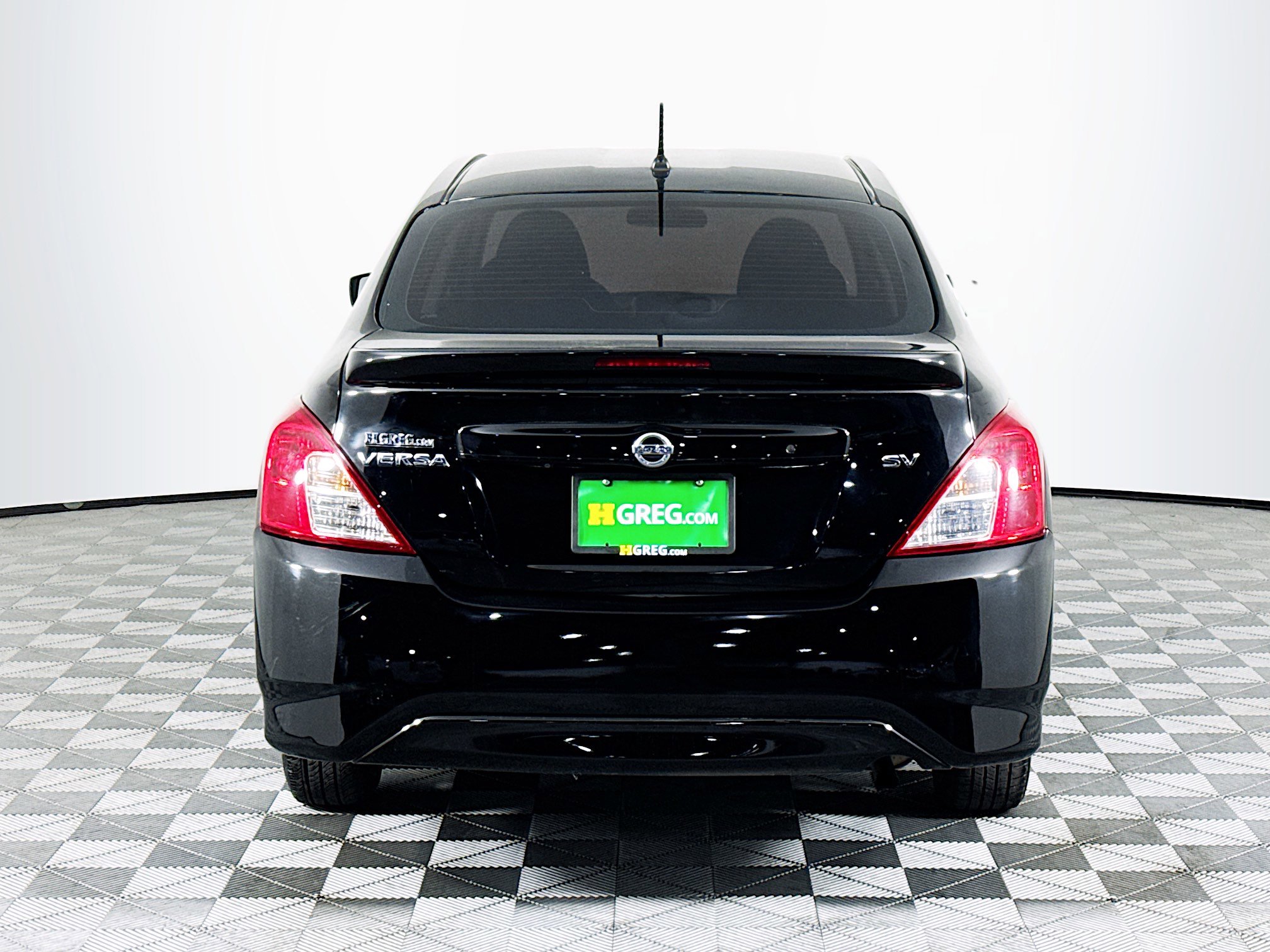 Used 2019 Nissan Versa SV image 8
